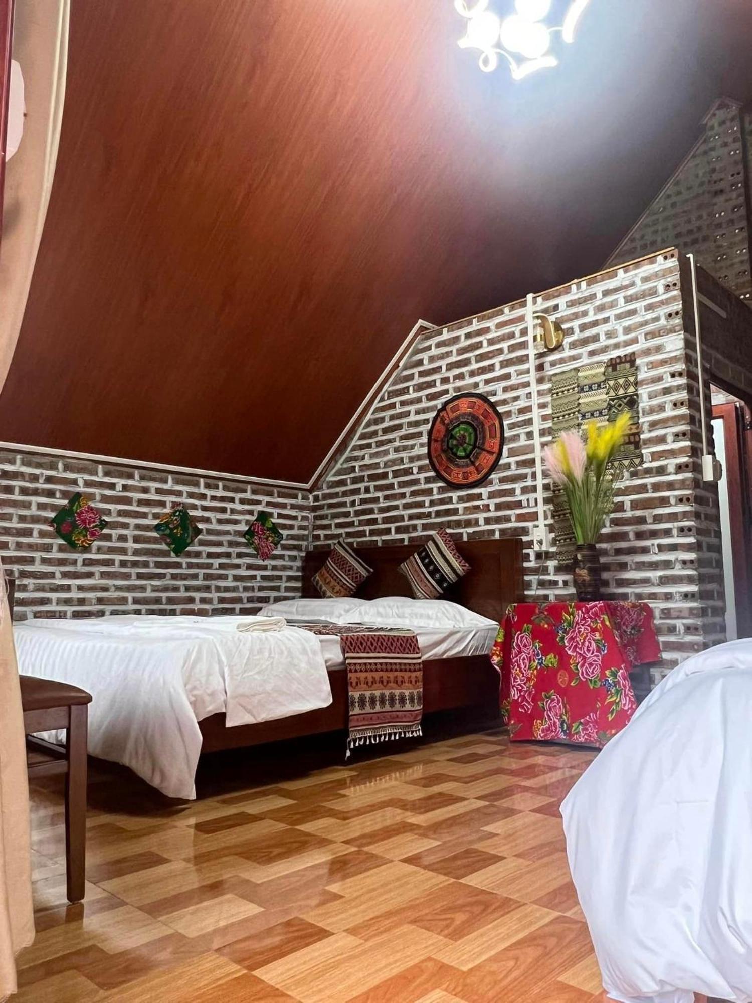 Nha San Homestay Yen Minh المظهر الخارجي الصورة