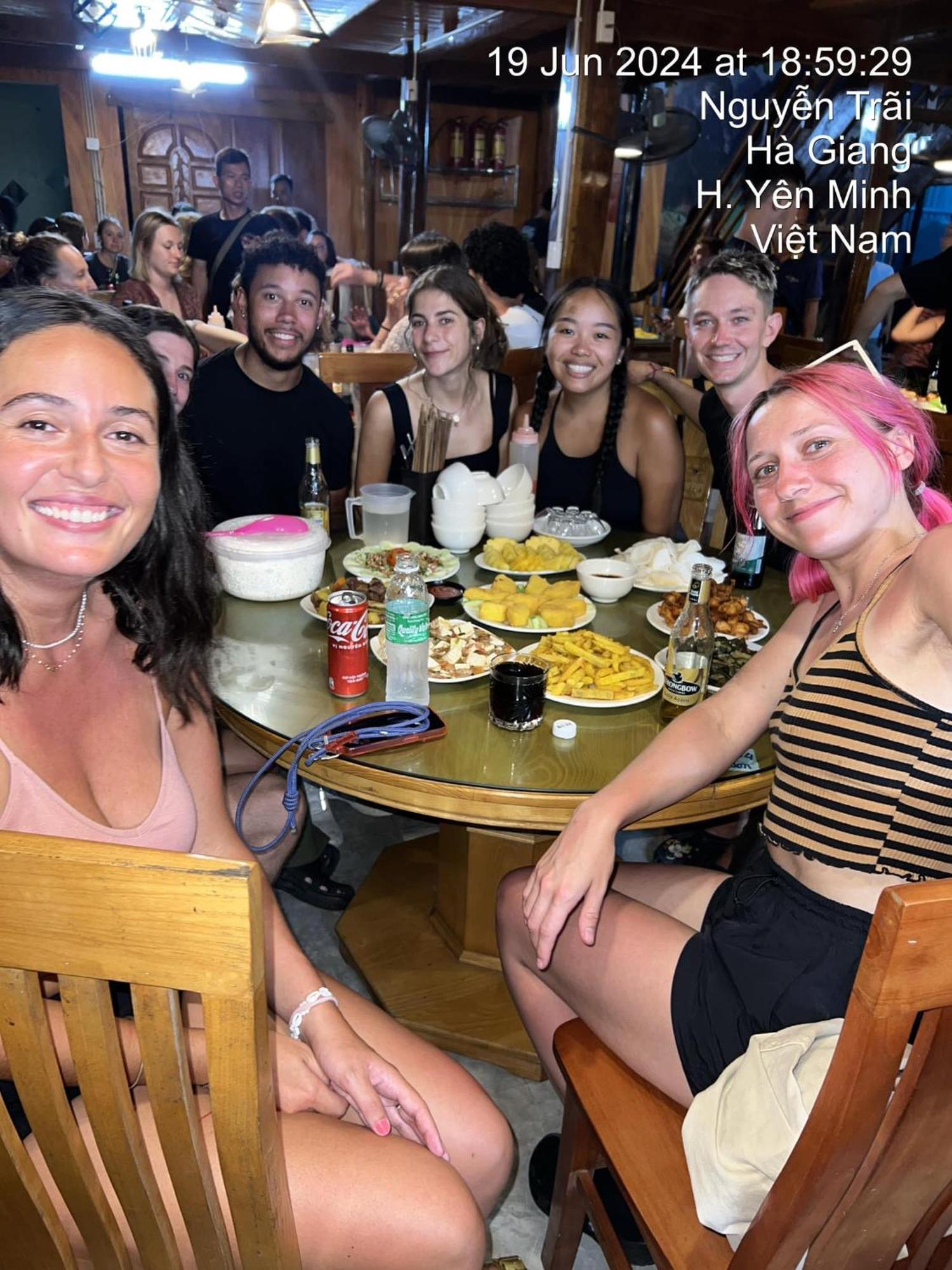 Nha San Homestay Yen Minh المظهر الخارجي الصورة